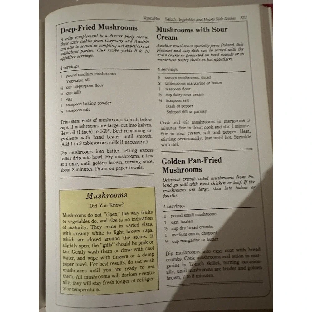 Betty Crocker's International Cookbook Hardcover Mills Betty Croc